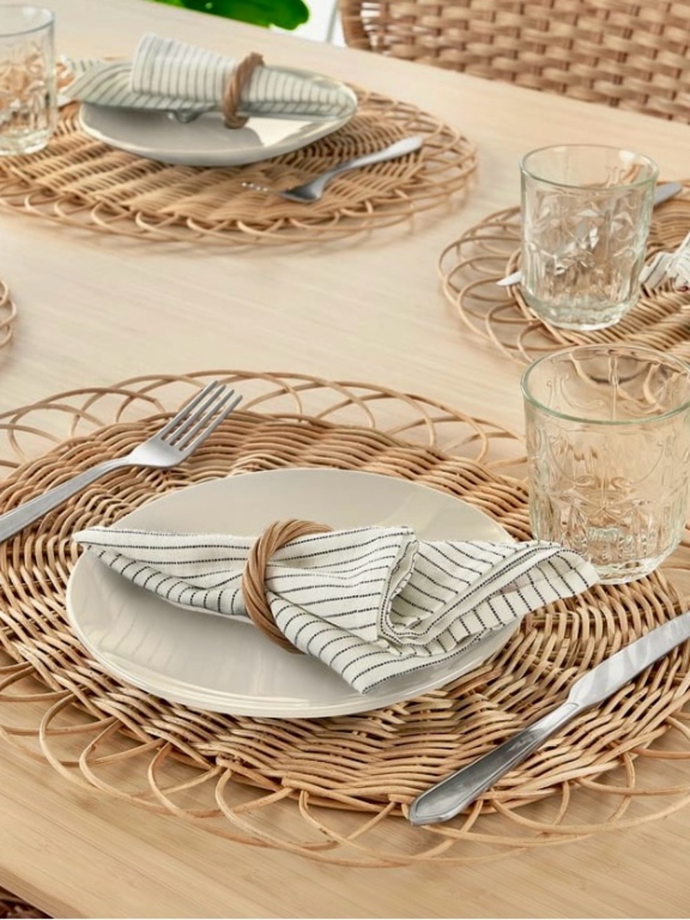 4 Woven Rattan Oval Placemats - Natural Tan 🌾🌿